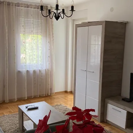 Centar & Free Parking Apartment