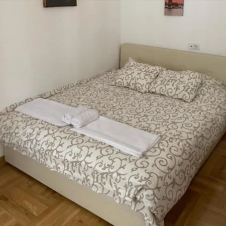 Centar & Free Parking Apartment *